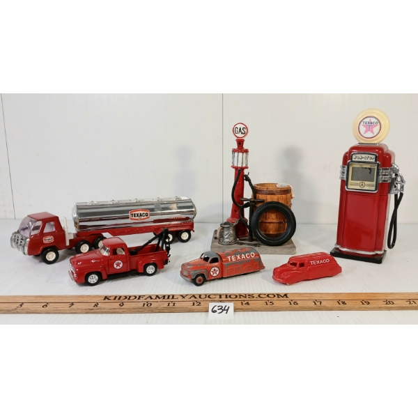 LOT OF 6 - TEXACO DIECAST & PLASTIC TRUCK MODELS, FUEL STATION DISPLAY & FUEL PUMP DIGITAL CLOCK