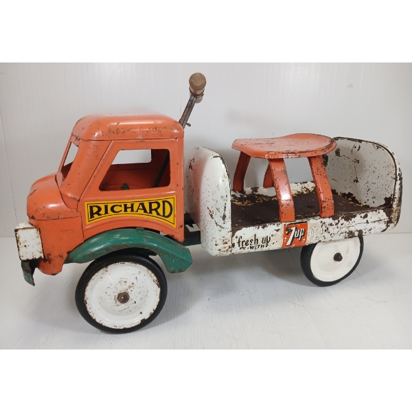 RICHARD TOYS CO. PRESSED STEEL RIDE ON 7UP TRUCK