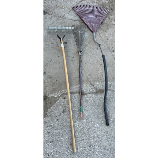 LOT OF 3 - RAKES
