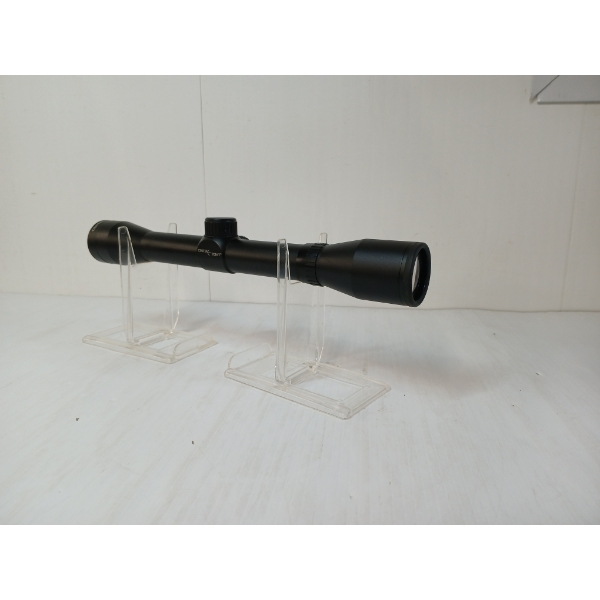CENTER POINT 4X32 SCOPE