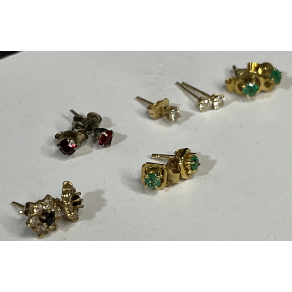 LOT OF 5 - PAIRS OF JEWEL (?) EARRINGS - SEE ALL PICS