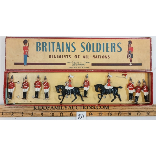 BRITAINS SOLDIERS LEAD FIGURES - NO. 2029 THE 2ND LIFE GUARDS