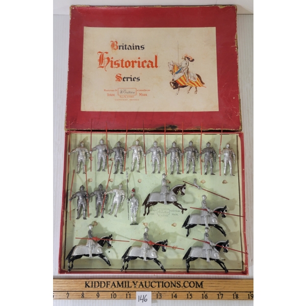 BRITAINS HISTORICAL SERIES LEAD FIGURES - 1307 16TH CENT. KNIGHTS IN ARMOUR