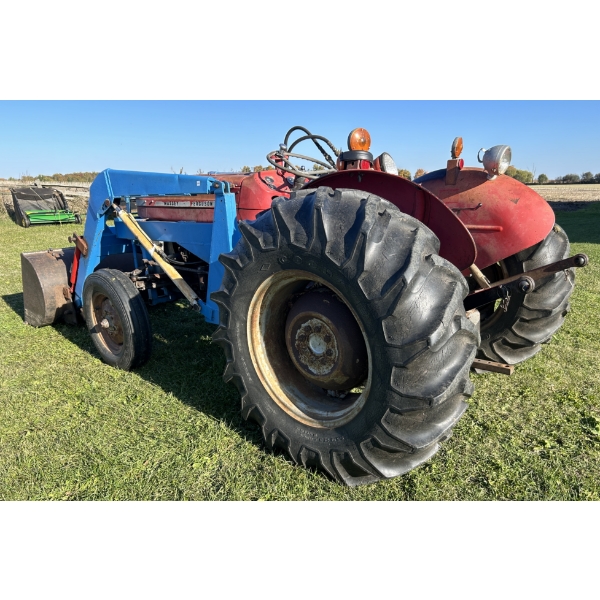 MF TRACTOR MODEL 135 W / LOADER