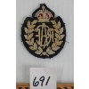 Image 2 : RCAF WWII CAP BADGE - KINGS CROWN