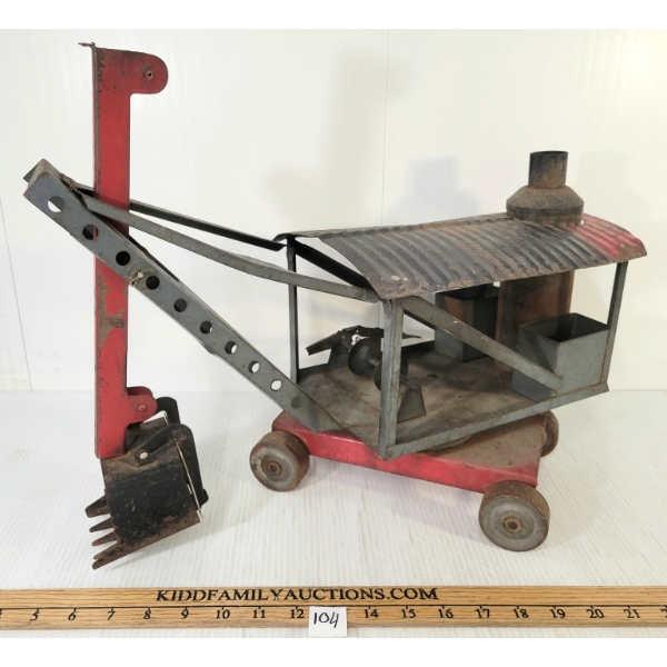 VINTAGE PRESSED STEEL DIGGER