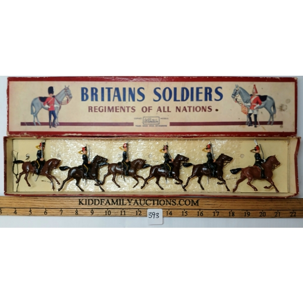 BRITAINS SOLDIERS LEAD FIGURES - NO. 2075 7TH QUEEN'S OWN HUSSARS