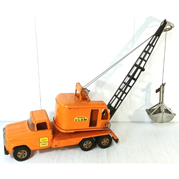 TONKA PRESSED STEEL MOBILE CLAM