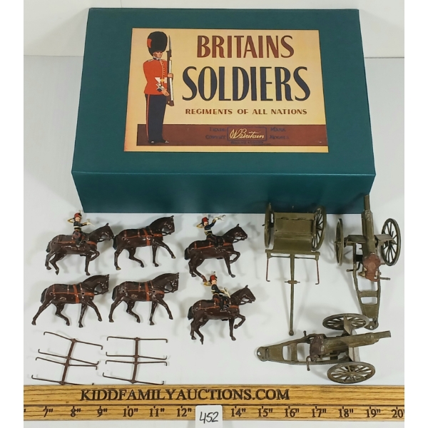 BRITAINS SOLDIERS LEAD FIGURES - NO. 2077 ROYAL HORSE ARTILLERY