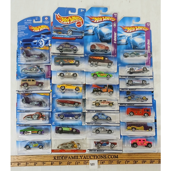 LOT OF 30 - HOTWHEELS - COSMIC COLOURS, FLAMIN' GRAPHICS, SCORCHIN' SCOOTER, ETC