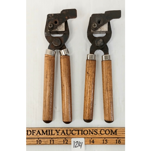 LOT OF 2 - LEE 90321 & 90435 BULLET MOULDS