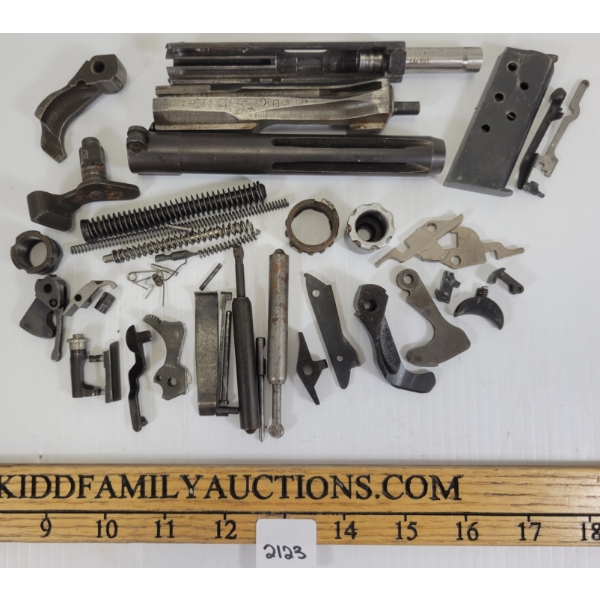 QTY OF MISC GUN PARTS - INCL FN-FAL, BABY BROWNING, COLT WOODSMAN & GRAND POWER S.A. PISTOL