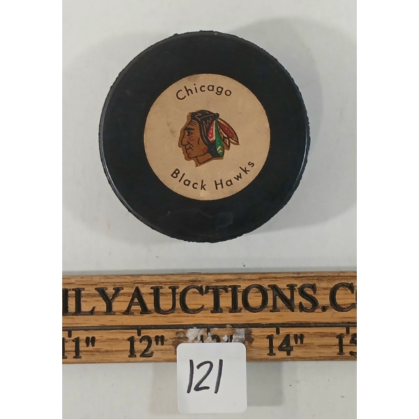 CHICAGO BLACK HAWKS RAWLINGS HOCKEY PUCK