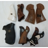 Image 4 : LOT OF 6 - SMITH&WESSON GRIPS