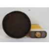 Image 6 : LOT OF 2 - SHELL PRESSURE GUN LUBRICANT & VINYL TOP DRESSING CANS