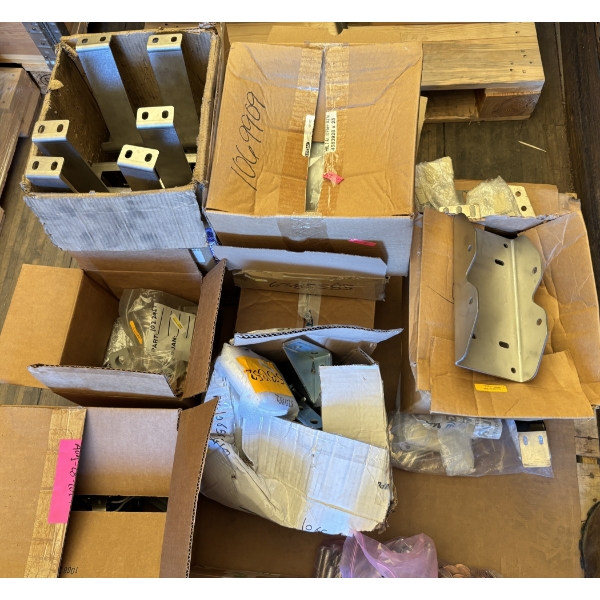 JOB LOT - MISC METAL BRACKETS