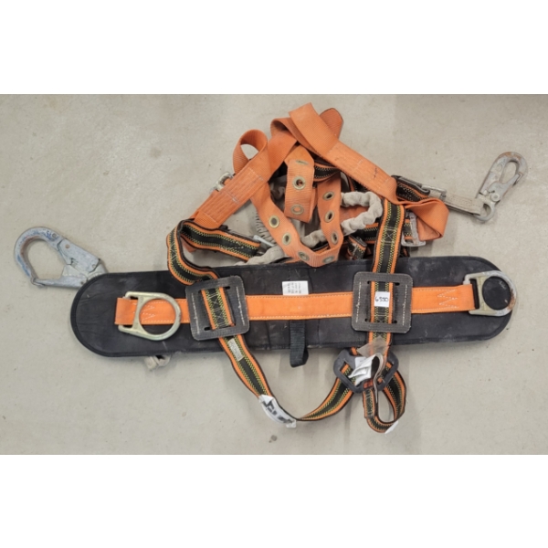 DUPONT TEFLON SAFETY HARNESS