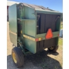Image 2 : JOHN DEERE 330 ROUND BALER W/ TWINE