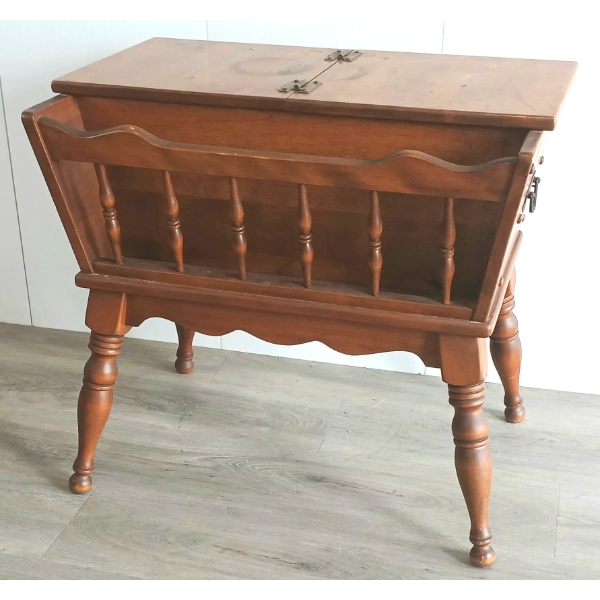 MAGAZINE RACK ACCENT TABLE - MAPLE - C. 1960'S-1980'S