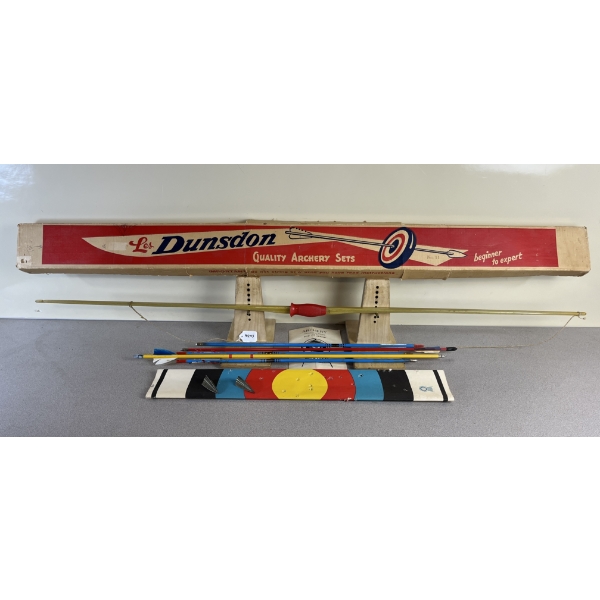 LES DUNSDON NO11 QUALITY ARCHERY SET 