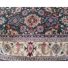 Image 2 : FLORAL KNOTTED AREA RUG