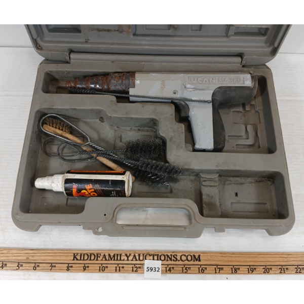 UCAN ACTUATED FASTENING TOOL W/ ACCESSORIES