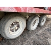 Image 4 : S. HOWES CO. GRAIN CLEANER ON HD TRI-AXLE TRAILER