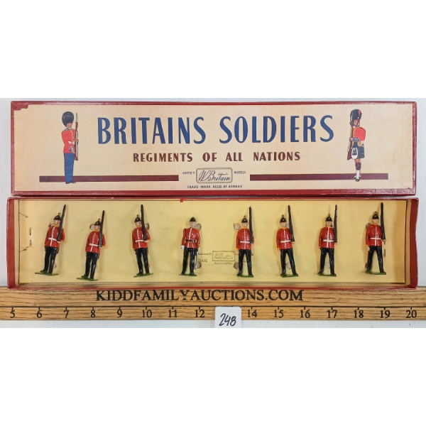 BRITAINS SOLDIERS LEAD FIGURES - NO. 76 THE DUKE OF CAMBRIDGE'S OWN MIDDLESEX REGIMENT
