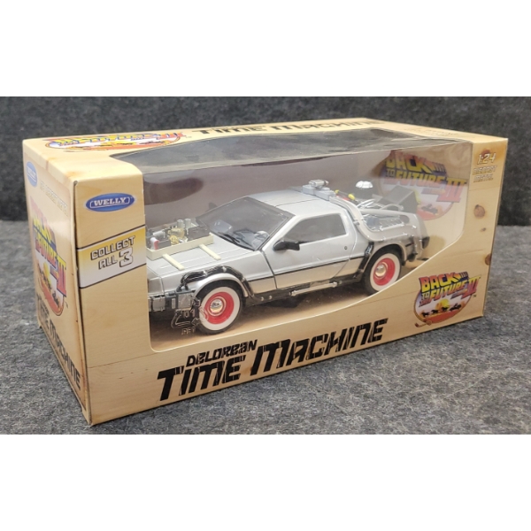 WELLY BACK TO THE FUTURE III DELOREAN TIME MACHINE DIECAST MODEL