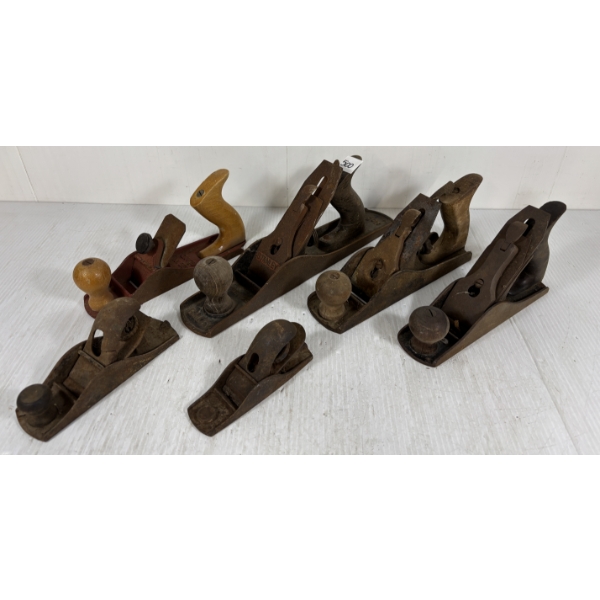 LOT OF 6 - WOOD PLANES - MARKED STANLEY NO 5 & MADE IN ENGLAND
