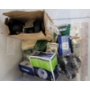 Image 4 : JOB LOT - MISC HARDWARE - INCL HINGES, CASTERS, PORCELAIN LAMP HOLDER, ETC