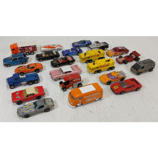 QTY OF DIECAST & PLASTIC VEHICLES - INCL HOTWHEELS, MATCHBOX, ETC
