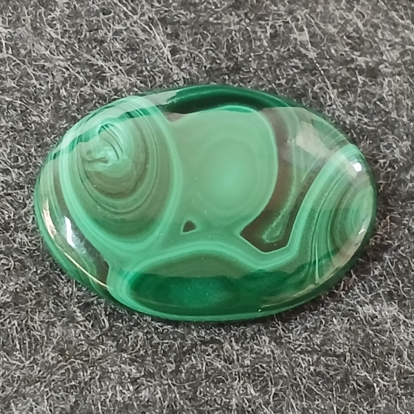 NATURAL MALACHITE - OVAL CUT
