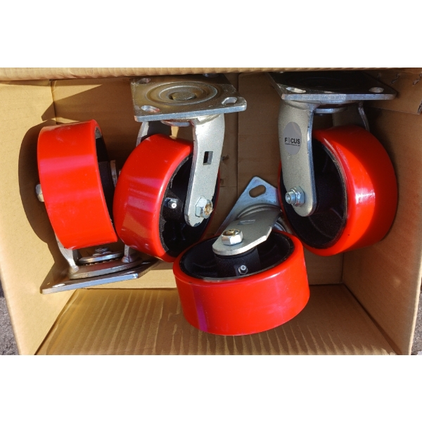 LOT OF 4 - CASTORS - 5IN