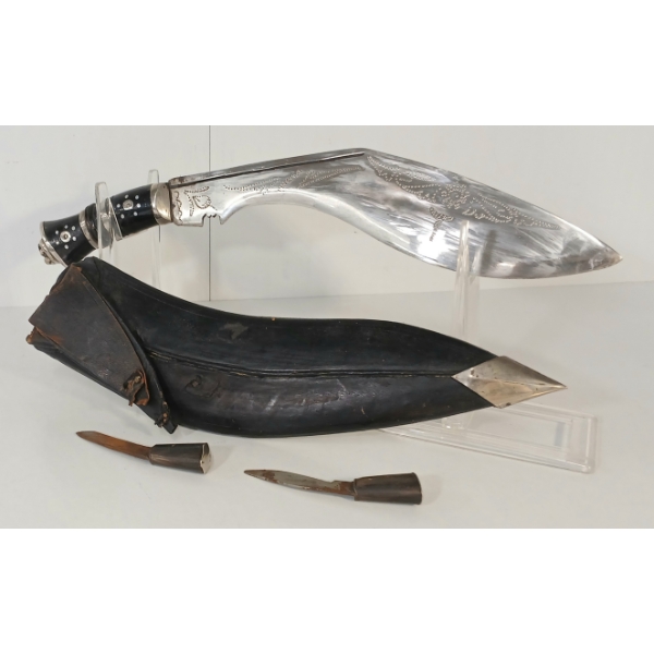 KUKRI KNIFE W/ SCABBARD