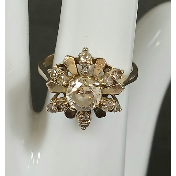 LADIES' TRADITION 14K WHITE GOLD DIAMOND STAR DINNER RING