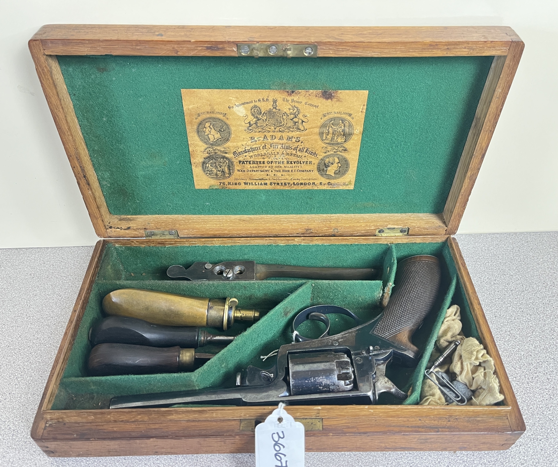 Adams Revolver Reproduction CASED BEAUMONT-ADAMS PERCUSSION REVOLVER IN .33 BP - ANTIQUE CLASS