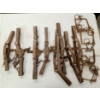 Image 1 : QTY OF DECORATIVE TRAPS