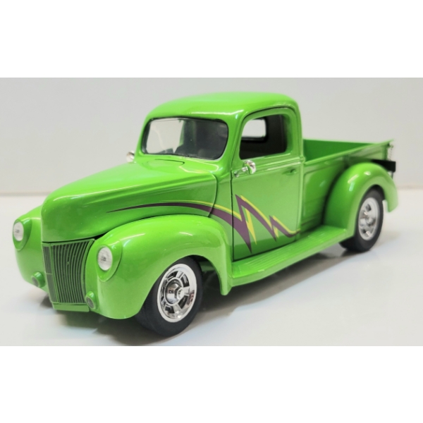 FRANKLIN MINT 1940 CUSTOM FORD TRUCK DIECAST MODEL