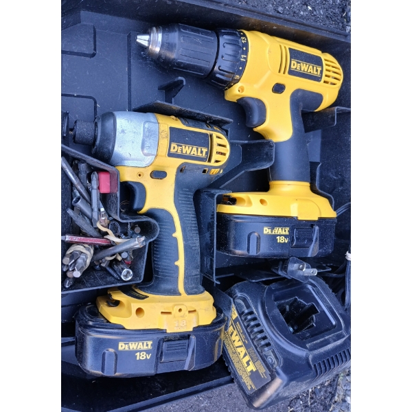 DEWALT DRILL & IMPACT KIT