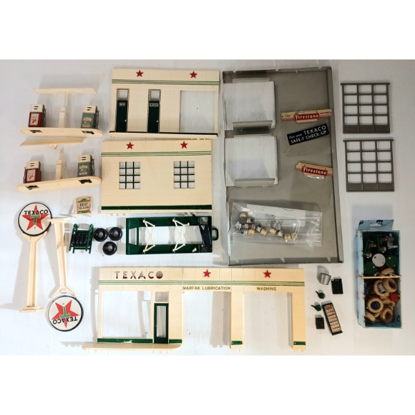 BUDDY L TEXACO SERVICE STATION MODEL KIT