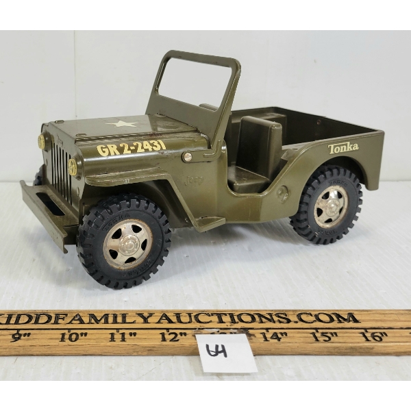 TONKA PRESSED STEEL & PLASTIC GR2-2431 ARMY JEEP