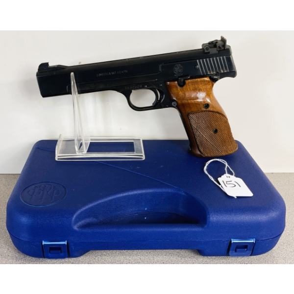 SMITH AND WESSON MODEL 41 IN .22 LR - RESTRICTED 