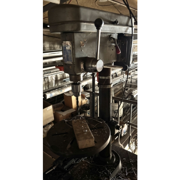 OSCAR'S DRILL PRESS - BENCH TOP - WORKS