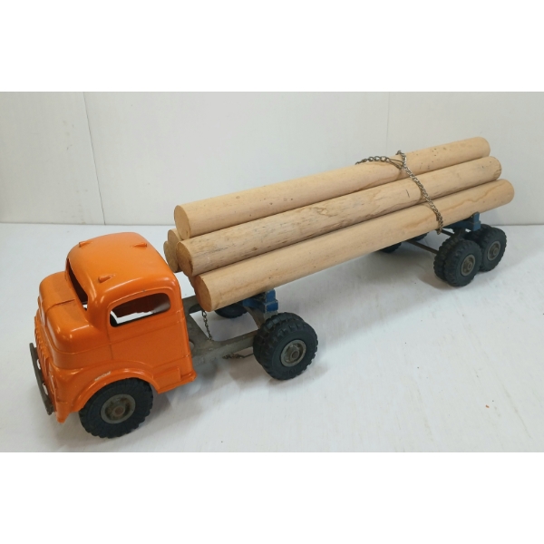 STRUCTO PRESSED STEEL LOG HAULER