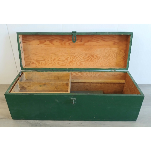 WOODEN TRUNK 