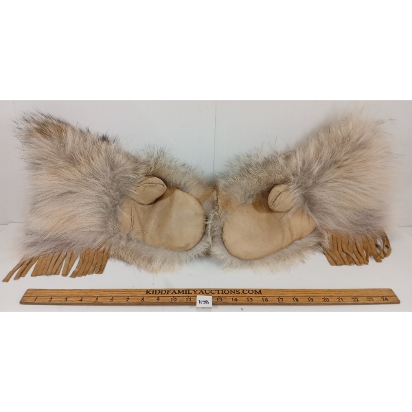 PAIR OF MEN'S WOLF PELT GAUNTLETS