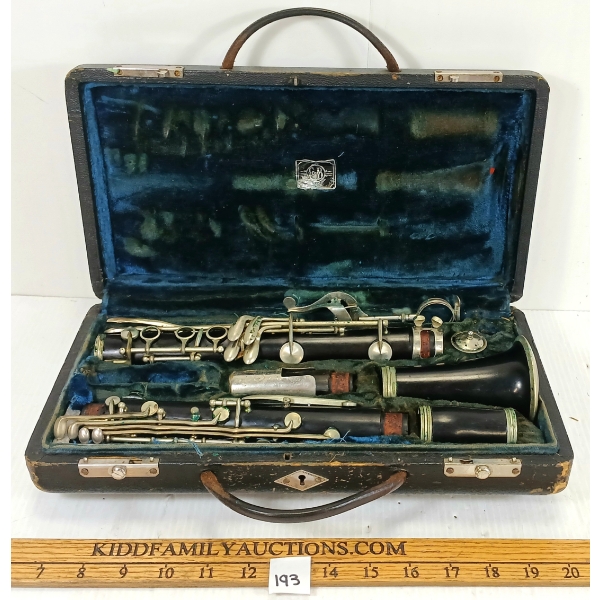 H. BETTONEY CLARINET W/ CASE