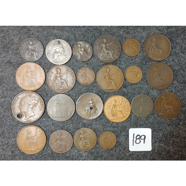 QTY OF 1799-1967 UK PENNIES, HALF PENNIES & FARTHING COINS