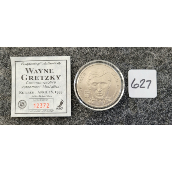THE HIGHLAND MINT WAYNE GRETZKY COMMEMORATIVE RETIREMENT MEDALLION